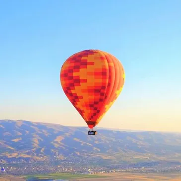 Vol en Montgolfière au Cœur de la Haute-Loire Vol en Montgolfière au Cœur de la Haute-Loire