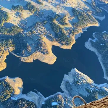 Vol en Montgolfière au Cœur de la Haute-Loire en région Auvergne Vol en Montgolfière au Cœur de la Haute-Loire en région Auvergne