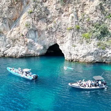 Balade en bateau en région PACA et Corse Balade en bateau en région PACA et Corse