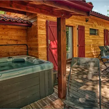 Nuit en Lodge avec Jacuzzi Privatif près de Montauban Nuit en Lodge avec Jacuzzi Privatif près de Montauban