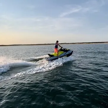 Réserver Jet ski Scooter des mers département Charente maritime Réserver Jet ski Scooter des mers département Charente maritime