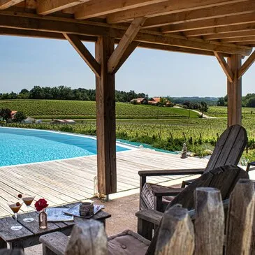 Nuit en Cabane avec Spa Privatif à Monbazillac en région Aquitaine Nuit en Cabane avec Spa Privatif à Monbazillac en région Aquitaine