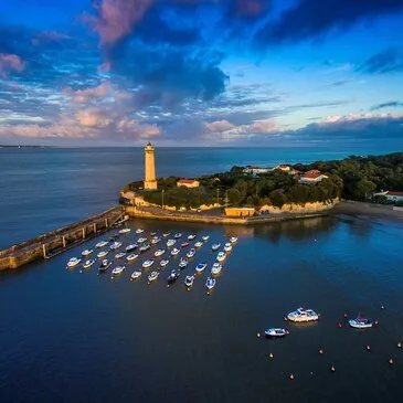 Baptême en Hélicoptère à Royan en région Poitou-Charentes Baptême en Hélicoptère à Royan en région Poitou-Charentes