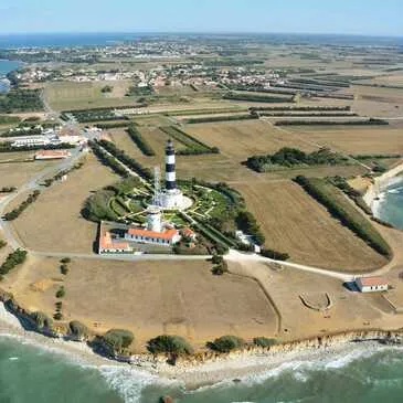 Aéroport de Rochefort, Charente maritime (17) - Baptême de l'air hélicoptère Aéroport de Rochefort, Charente maritime (17) - Baptême de l'air hélicoptère