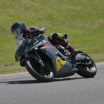 Stage de pilotage moto proche Circuit de Haute Saintonge