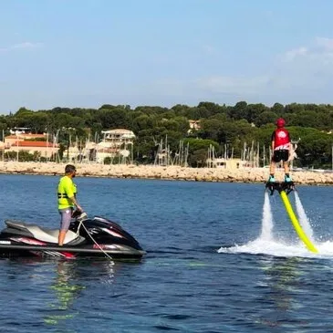 Saint-Cyr-sur-Mer, à 35 min de Marseille, Bouches du Rhône (13) - Flyboard Saint-Cyr-sur-Mer, à 35 min de Marseille, Bouches du Rhône (13) - Flyboard