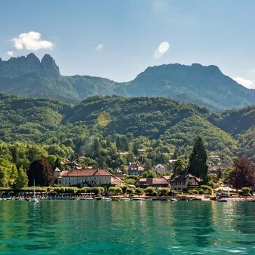 Balade en bateau, département Haute savoie Balade en bateau, département Haute savoie