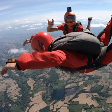 Aérodrome de Lasclaveries, Pyrénées atlantiques (64) - Stage Parachutisme PAC Aérodrome de Lasclaveries, Pyrénées atlantiques (64) - Stage Parachutisme PAC