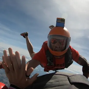 Stage Parachutisme PAC proche Aérodrome de Lasclaveries Stage Parachutisme PAC proche Aérodrome de Lasclaveries