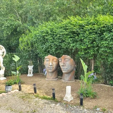 Nuit en Bulle avec Jacuzzi Privatif près de Mont-de-Marsan en région Aquitaine Nuit en Bulle avec Jacuzzi Privatif près de Mont-de-Marsan en région Aquitaine