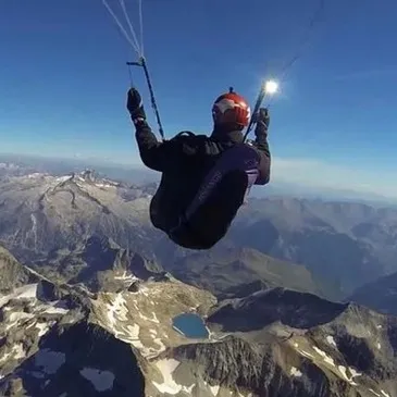 Baptême en Parapente dans les Pyrénées Baptême en Parapente dans les Pyrénées