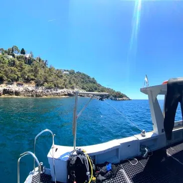 Balade en bateau, département Alpes Maritimes Balade en bateau, département Alpes Maritimes