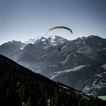 Réserver Baptême en parapente en Suisse Réserver Baptême en parapente en Suisse