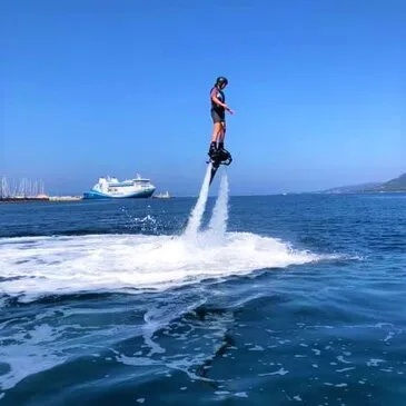 Initiation au Flyboard à Propriano Initiation au Flyboard à Propriano