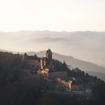 Baptême de l'air hélicoptère proche Aéroport de Colmar, à 1h de Belfort Baptême de l'air hélicoptère proche Aéroport de Colmar, à 1h de Belfort