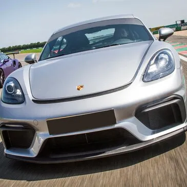Baptême en Porsche Cayman GT4 - Circuit de Chambley Baptême en Porsche Cayman GT4 - Circuit de Chambley