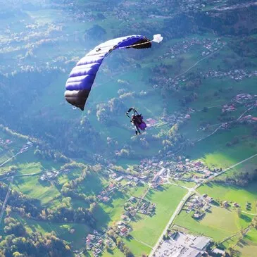 Wingsuit en Tandem proche Aérodrome de Gap Tallard, à 1h20 d&#39;Aix-en-Provence