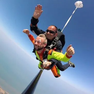 Saut en parachute en région Normandie Saut en parachute en région Normandie
