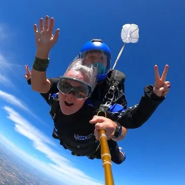 Saut en Parachute Tandem près d'Alençon Saut en Parachute Tandem près d'Alençon