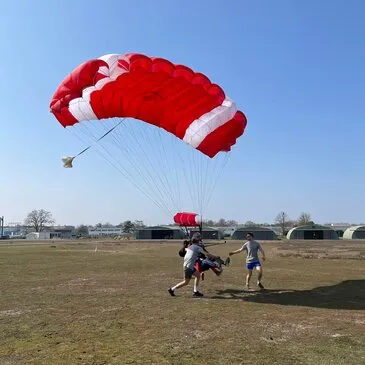 Saut en Parachute Tandem près d'Alençon