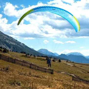 Réserver Baptême en parapente en PACA et Corse Réserver Baptême en parapente en PACA et Corse