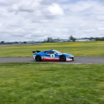 Baptême en Ligier - Circuit de Magny-Cours Baptême en Ligier - Circuit de Magny-Cours