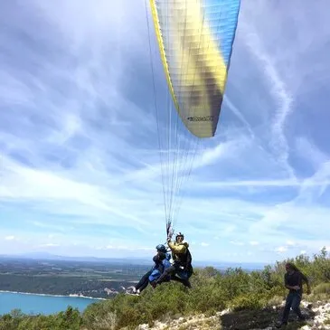 Baptême en parapente en région PACA et Corse Baptême en parapente en région PACA et Corse