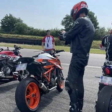 Stage de pilotage moto, département Allier Stage de pilotage moto, département Allier