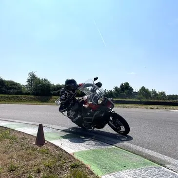 Allier (03) Auvergne - Stage de Pilotage Allier (03) Auvergne - Stage de Pilotage