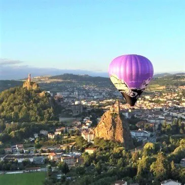 Vol en Montgolfière au Puy-en-Velay Vol en Montgolfière au Puy-en-Velay