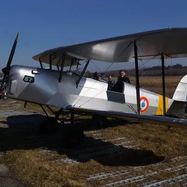 Baptême en ULM Biplan à Bourg-en-Bresse en région Rhône-Alpes Baptême en ULM Biplan à Bourg-en-Bresse en région Rhône-Alpes