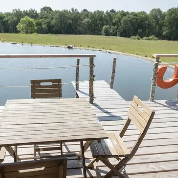 Nuit en cabane sur l'eau avec Spa Privatif près de Carnac en région Bretagne Nuit en cabane sur l'eau avec Spa Privatif près de Carnac en région Bretagne