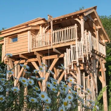 Nuit en Cabane sur Pilotis avec Spa Privatif près de Carnac en région Bretagne Nuit en Cabane sur Pilotis avec Spa Privatif près de Carnac en région Bretagne