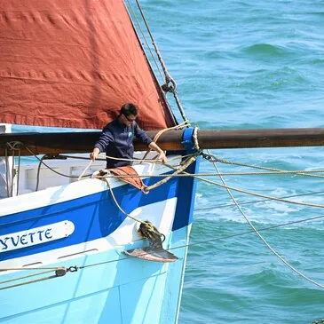 Balade en Voilier Traditionnel à Baden - Golfe du Morbihan en région Bretagne Balade en Voilier Traditionnel à Baden - Golfe du Morbihan en région Bretagne