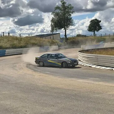 Stage de Pilotage de Glisse Drift proche Circuit d&#39;Orléans Sougy