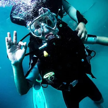 Baptême de plongée, département Ile de la Réunion Baptême de plongée, département Ile de la Réunion
