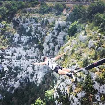 Saut à l’Élastique près d&#39;Aix-en-Provence