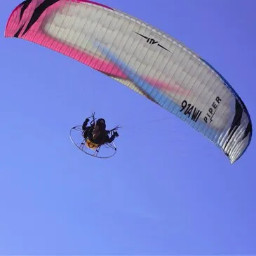 Baptême de l'air paramoteur proche Saint-Martin-d'Auxigny, à 25 min de Bourges Baptême de l'air paramoteur proche Saint-Martin-d'Auxigny, à 25 min de Bourges