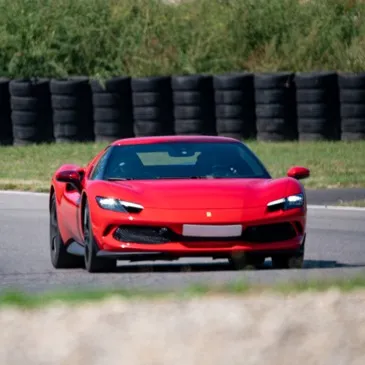 Stage de pilotage Ferrari proche Circuit de l'Anneau du Rhin Stage de pilotage Ferrari proche Circuit de l'Anneau du Rhin