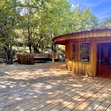 Nuit en Cabane familiale avec Spa près de Montpellier Nuit en Cabane familiale avec Spa près de Montpellier