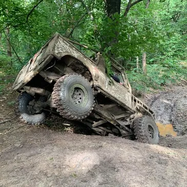 Montalet-le-Bois, à 20 min de Mantes-la-Jolie, Yvelines (78) - Stage de pilotage 4x4 Montalet-le-Bois, à 20 min de Mantes-la-Jolie, Yvelines (78) - Stage de pilotage 4x4