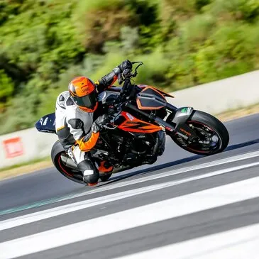 Journée de Roulage avec votre Moto - Circuit d'Alès Journée de Roulage avec votre Moto - Circuit d'Alès