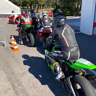 Offrir Stage de pilotage moto département Gard Offrir Stage de pilotage moto département Gard