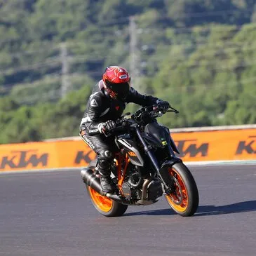 Stage de pilotage moto en région Languedoc-Roussillon Stage de pilotage moto en région Languedoc-Roussillon