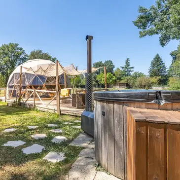 Nuit en Dôme avec Bain Nordique Privatif près de Bourg-en-Bresse Nuit en Dôme avec Bain Nordique Privatif près de Bourg-en-Bresse