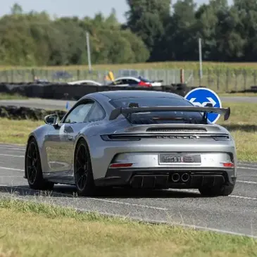 Stage de Pilotage Enfant en Porsche à Magny-Cours en région Bourgogne Stage de Pilotage Enfant en Porsche à Magny-Cours en région Bourgogne