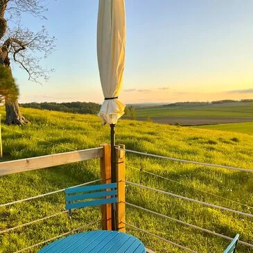 Weekend et Hébergement Insolite proche Cognat-Lyonne, à 20 min de Vichy Weekend et Hébergement Insolite proche Cognat-Lyonne, à 20 min de Vichy