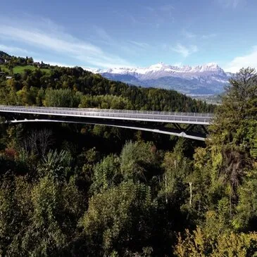 Saut à l'élastique, département Haute savoie Saut à l'élastique, département Haute savoie