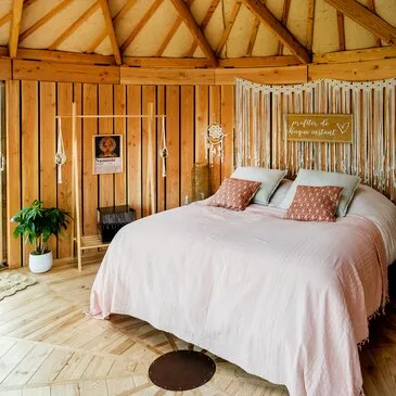 Sénac, à 25 min de Tarbes, Hautes pyrénées (65) - Weekend et Hébergement Insolite Sénac, à 25 min de Tarbes, Hautes pyrénées (65) - Weekend et Hébergement Insolite