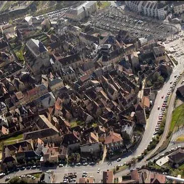 Aérodrome de Sarlat-Domme, à 1h de Brive-la-Gaillarde, Corrèze (19) - Stage initiation hélicoptère Aérodrome de Sarlat-Domme, à 1h de Brive-la-Gaillarde, Corrèze (19) - Stage initiation hélicoptère